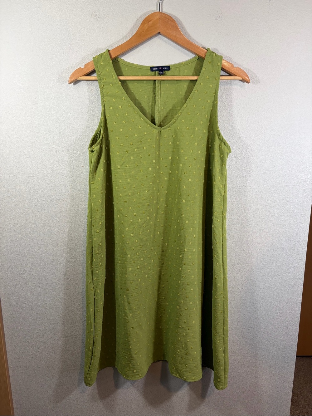 Heart Hips Green Sleeveless V-Neck Midi Dress - Picture 1 of 6